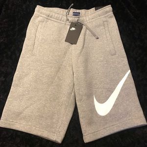 NWT NIKE Men’s Athletic Grey Shorts